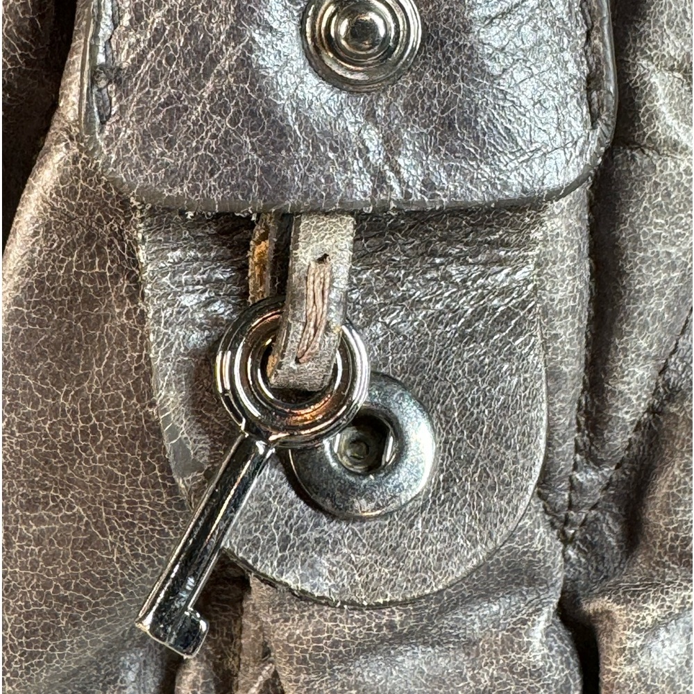 💛SOLD💛 MIU MIU Matelasse Nappa Leather Vintage Shoulder Bag with Key with COA - Picture 5 of 17
